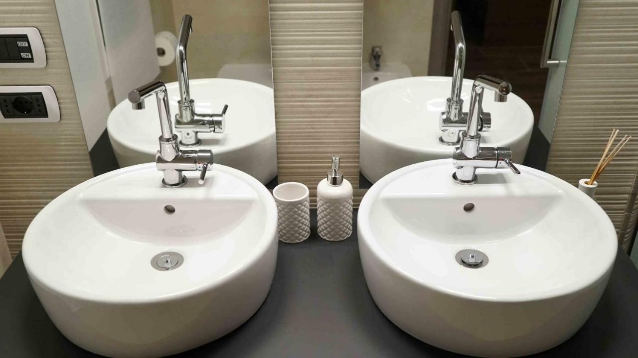 The White Building - Rooms กอสเตร์มาโน ภายนอก รูปภาพ